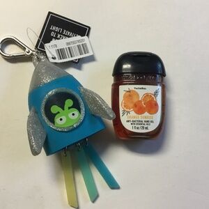 Bath & Body Works pocketbac and holder light up spaceship alien New